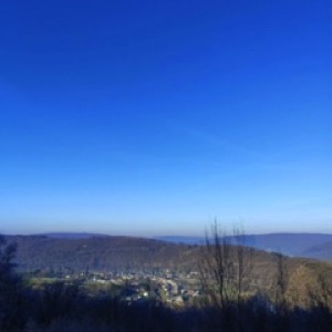 De la vallée de la Semoy à Charleville-Mézières, en hiver et avec du soleil ☀️ Chose rare et particulièrement appréciable 😎.#ardennes #winter #landscape